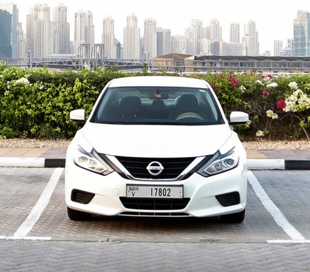 Location Nissan Altima 2018 dans Dubai